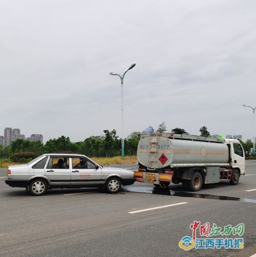 青原區交警聯合多部門開展“四位一體”交通事故應急救援演練，應急指揮車現場發揮關鍵作用